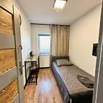 Hostel Bezplatny Dowoz Airnest24 Lotnisko Katowice-pyrzowice