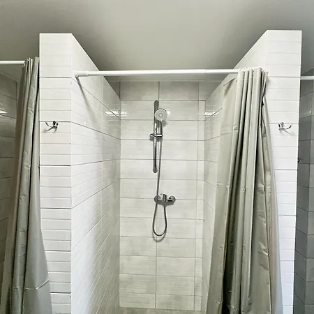Hostel Bezplatny Dowoz Airnest24 Lotnisko Katowice-pyrzowice