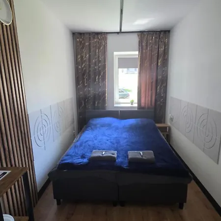 Bezplatny Dowoz Airnest24 Lotnisko Katowice-pyrzowice Hostel