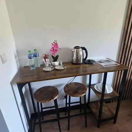 Bezplatny Dowoz Airnest24 Lotnisko Katowice-pyrzowice Hostel Saczow