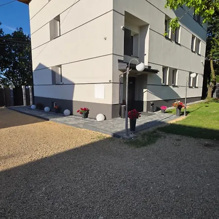 Bezplatny Dowoz Airnest24 Lotnisko Katowice-pyrzowice Hostel *