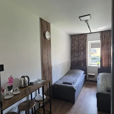 Bezplatny Dowoz Airnest24 Lotnisko Katowice-pyrzowice Hostel