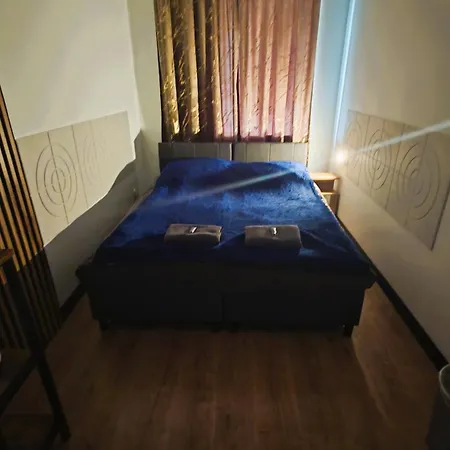 Хостел Bezplatny Dowoz Airnest24 Lotnisko Katowice-pyrzowice