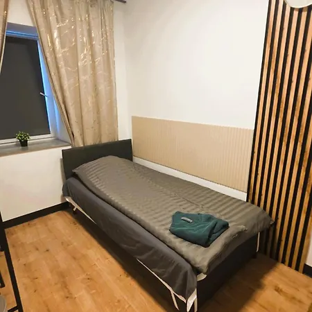Хостел Bezplatny Dowoz Airnest24 Lotnisko Katowice-pyrzowice